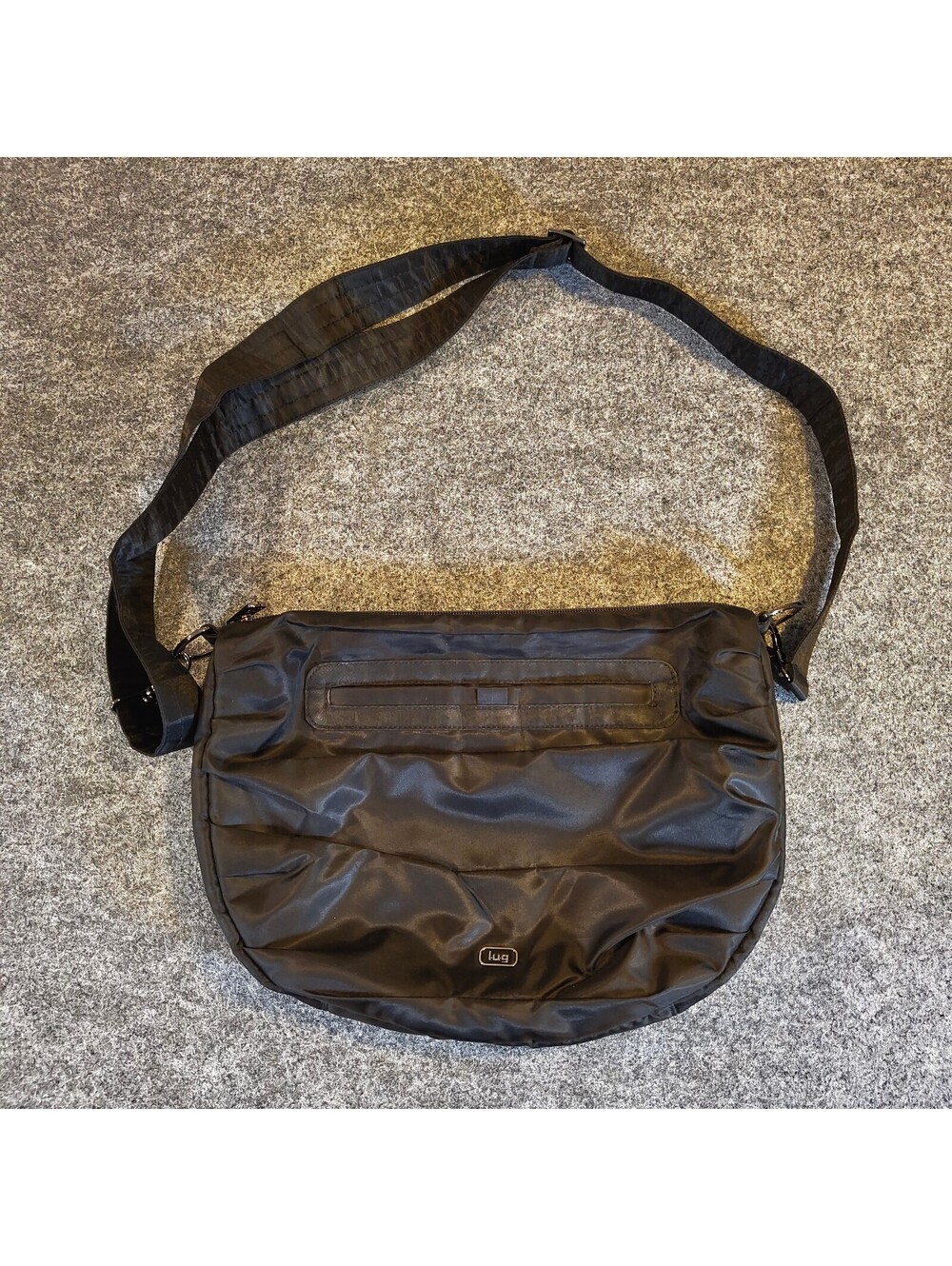 Lug Scuffle Pleated Crossbody Bag Black